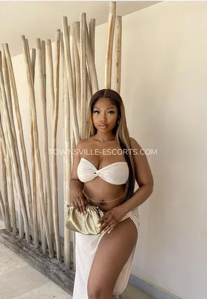 Townsville escorts Isaura — 4