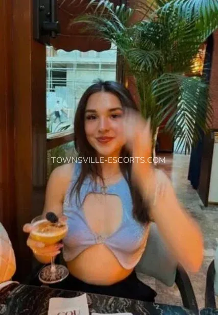 Townsville escorts Hanna — 5