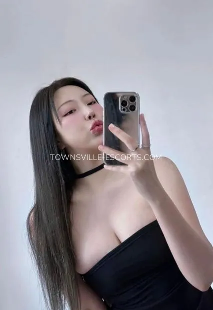 Townsville escorts Kaitlyn — 2
