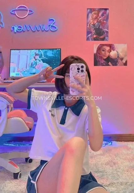 Townsville escorts Avery — 1