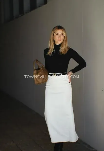 Townsville escorts Cinta — 1