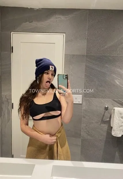 Townsville escorts Carina — 2