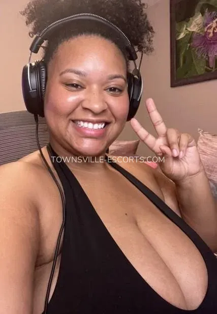 Townsville escorts Madeline — 9