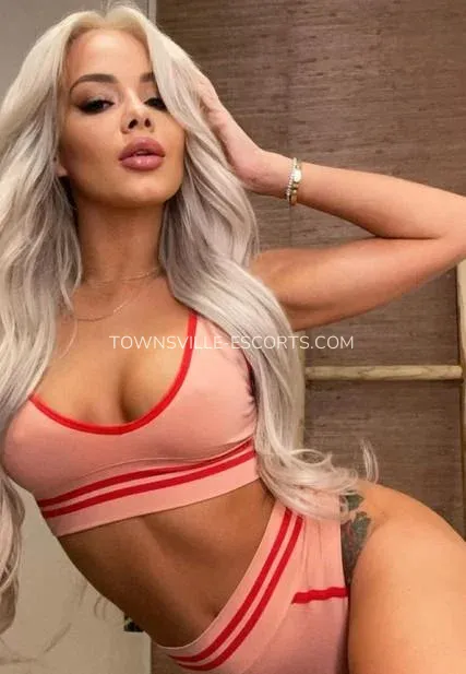 Townsville escorts Hannah — 10