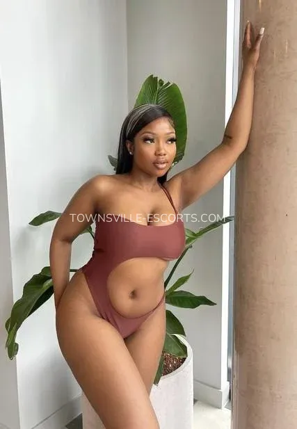 Townsville escorts Isaura — 1