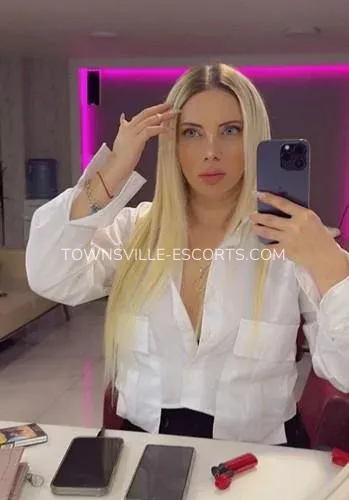 Townsville escorts Engracia — 4