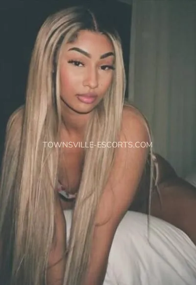 Townsville escorts Autumn — 2