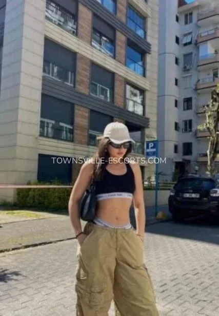 Townsville escorts Hanna — 6