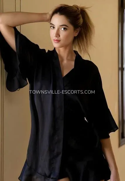 Townsville escorts Clio — 4