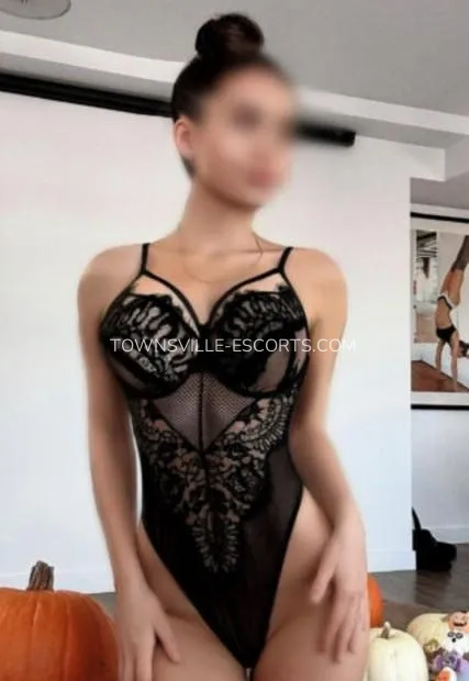 Townsville escorts Danielle — 2