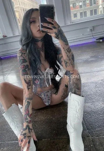 Townsville escorts Mallory — 6