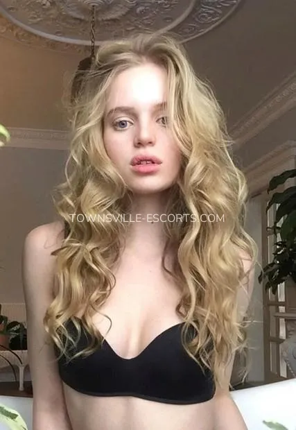 Townsville escorts Selena — 2